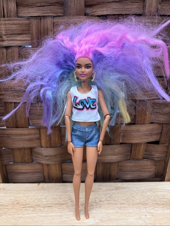 Barbie Other - Barbie Extra Doll #5 (released by Mattel in 2020)